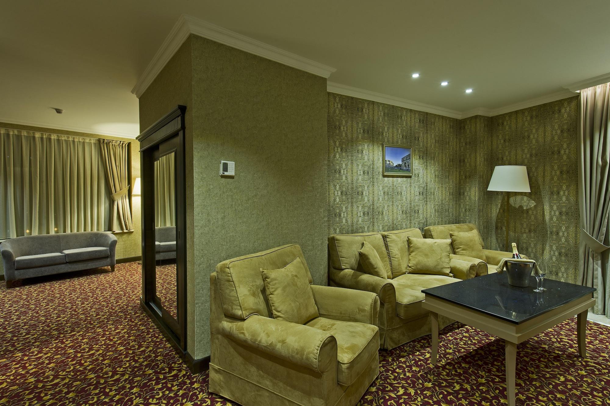 Colosseum Marina Hotel Batumi Exterior foto