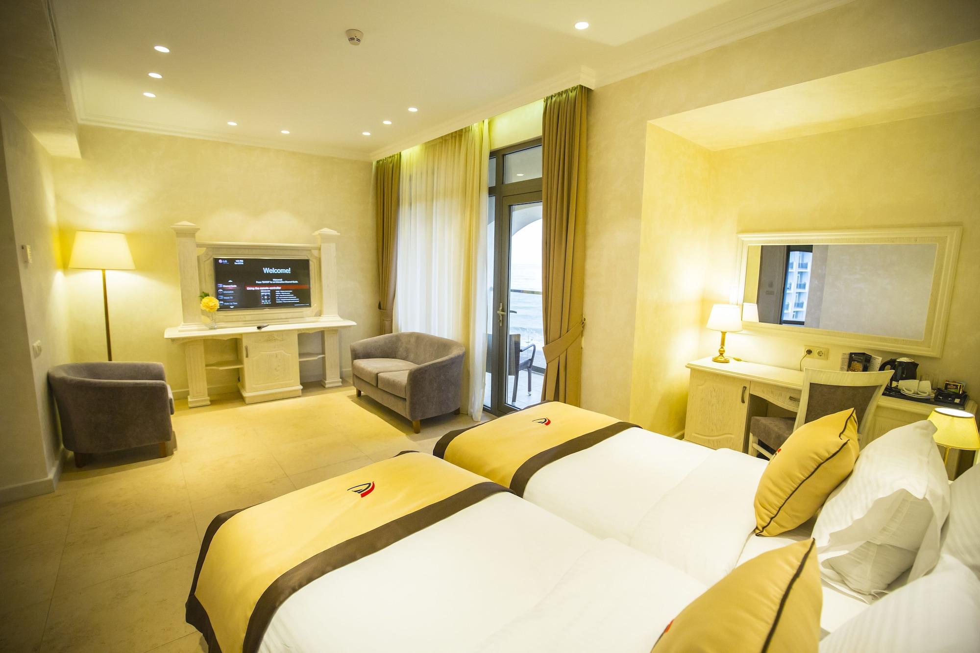 Colosseum Marina Hotel Batumi Exterior foto