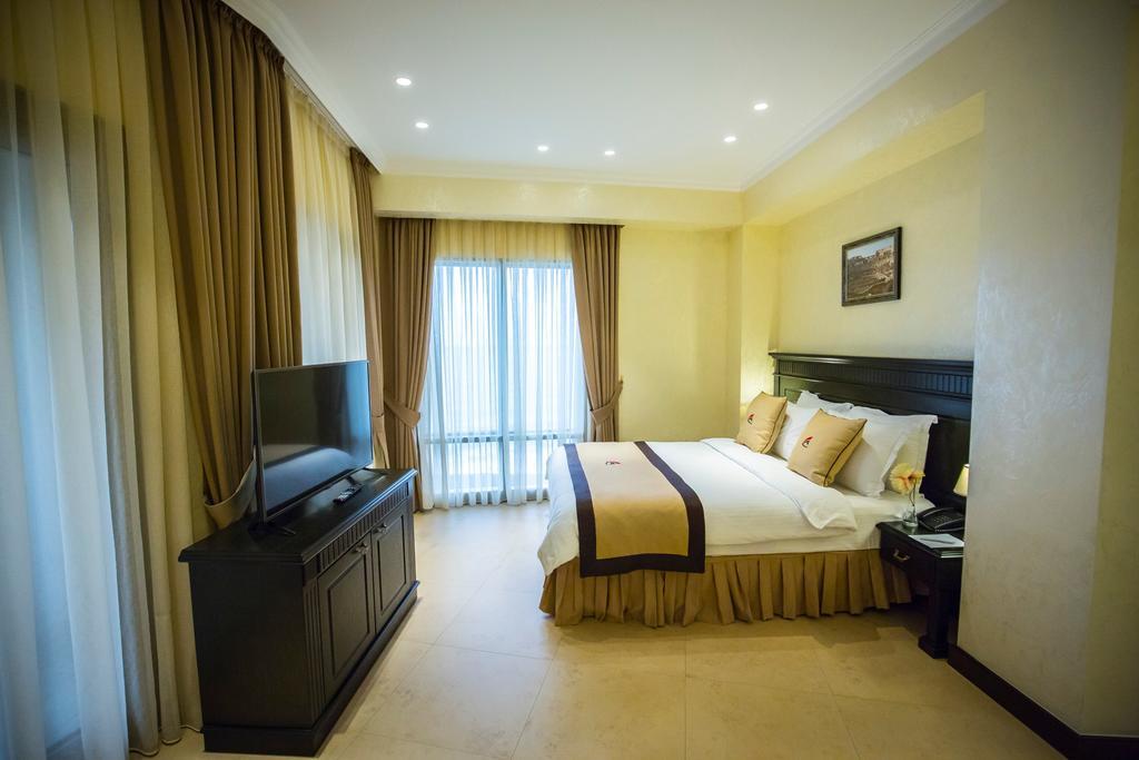 Colosseum Marina Hotel Batumi Quarto foto