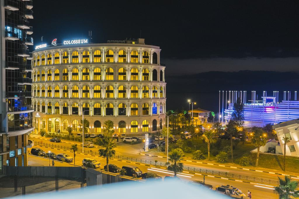 Colosseum Marina Hotel Batumi Exterior foto